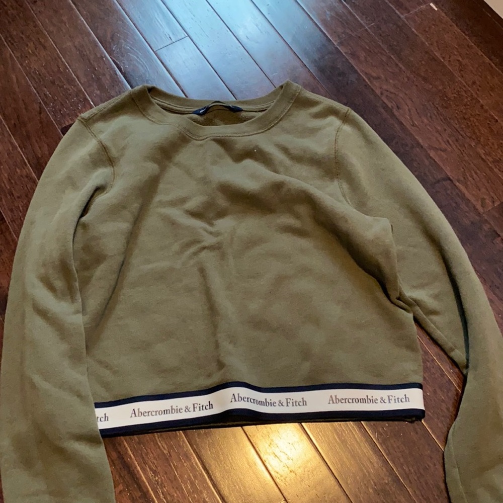 Abercrombie and Fitch Crew Neck